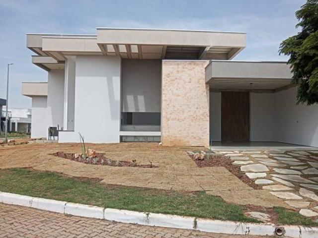 Casa três quartos sendo uma suíte máster, Condomínio Gran Park – Vespasiano