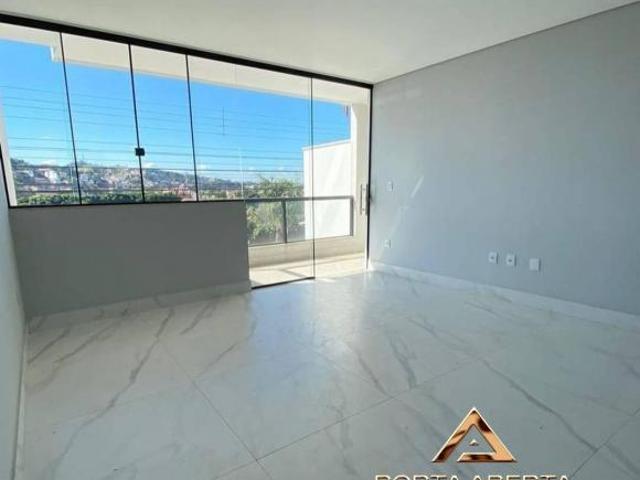 Casa Triplex 03 quartos sendo 01 suíte Iguaçu Ipatinga cód 933