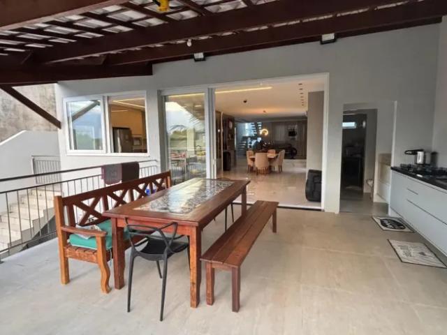 Casa triplex 4/ para locação em abrantes