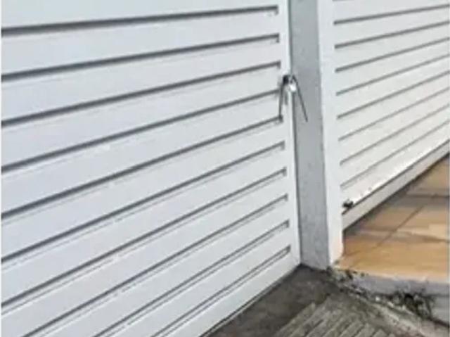 Casa triplex a venda jardim ocenia pé na areia sendo 15x50 c/mais de 999 m² de área construida