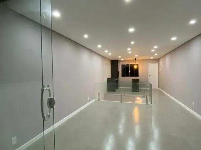 Casa triplex à venda com 02 suítes cond. Portal costa verde itacuruça, mangaratiba/rj