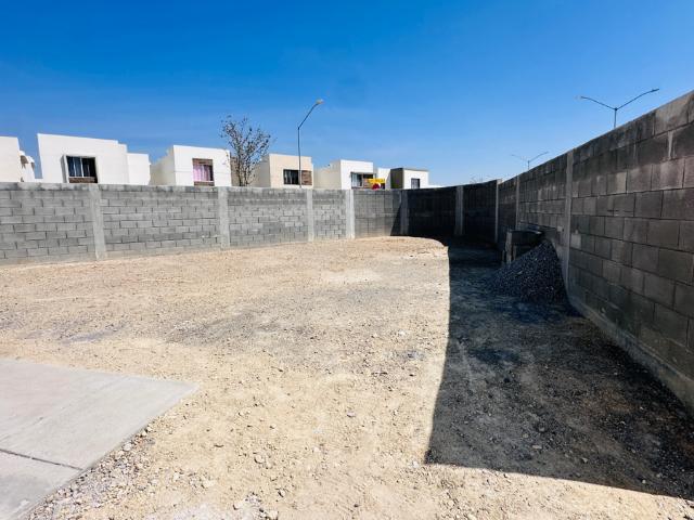 CASA U OFICINA NUEVA CON TERRENO EXCEDENTE! – VALMORAL RESIDENCIAL