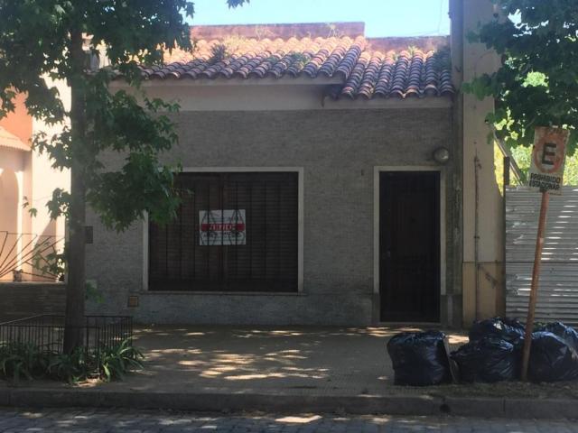 Casa ubicación Óptima para REFACCIONAR en Inmomap