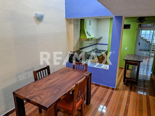 Casa ubicada a media cuadra de Plazuela Machado