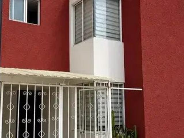 Casa Ubicada En Excelente Zona De Toluca, Con Rápido Acceso A Avenidas Principales Como Las Torres, Pino Suárez, Jesús Carranza, Heriberto Enríquez, Etc