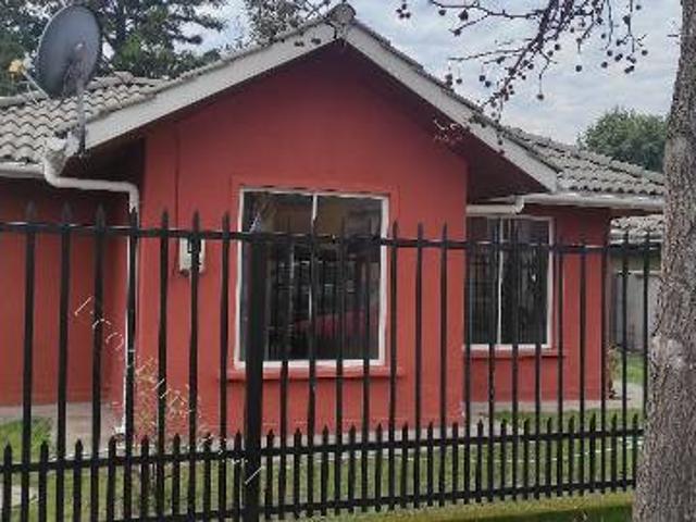 Casa un piso, 4D, a 3 cuadras Cesfam, Arriendo