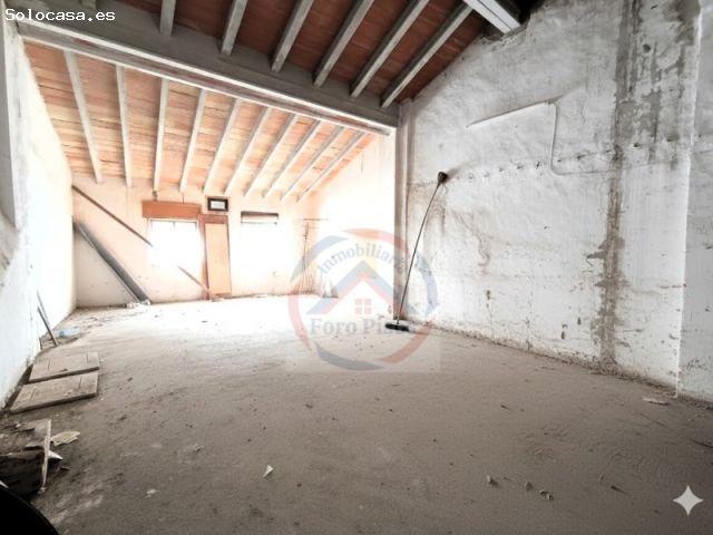 Casa única de 573 m² con garaje para 6 vehiculos que da a dos calles