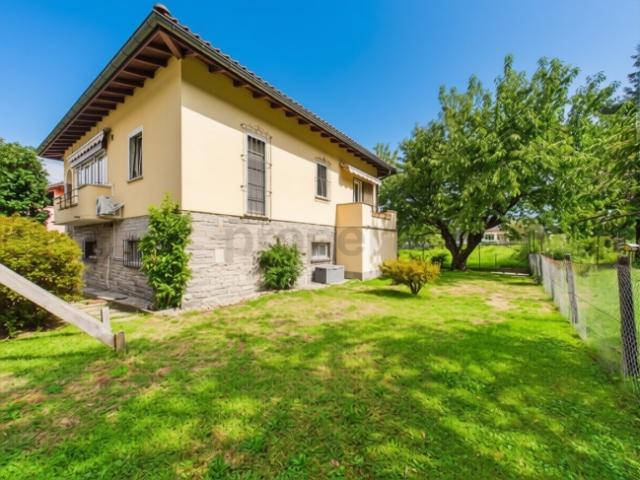Casa unifamigliare rinnovata nel 2018 e 2023 con ampio giardino