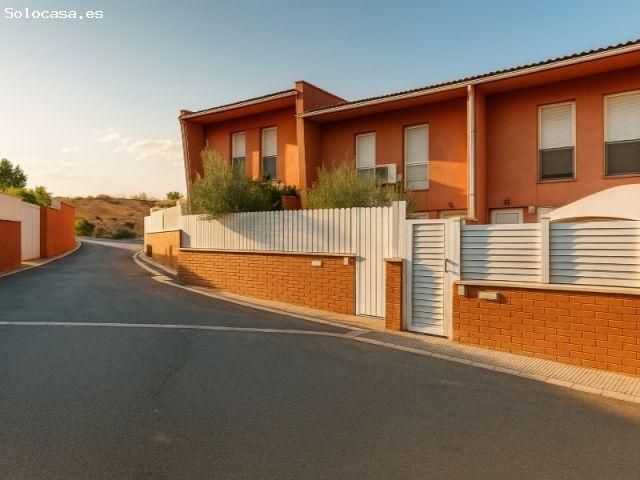 Casa unifamiliar con patio, garaje y 4 habitaciones en Les Casetes Sant