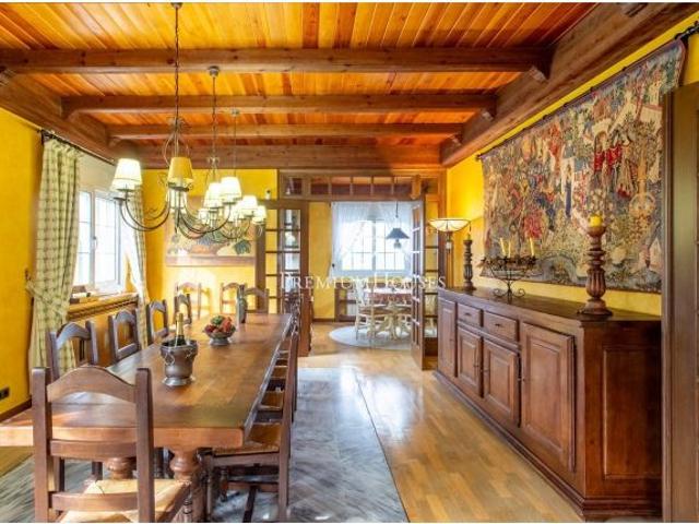 Casa unifamiliar en venta con piscina en Mataró