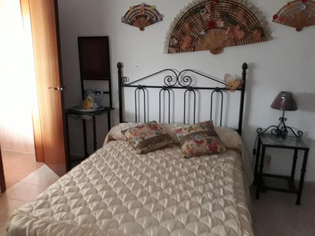 Casa unifamiliar en venta en Medina de las Torres