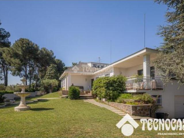 Casa unifamiliar Venta Canovelles, Canovelles