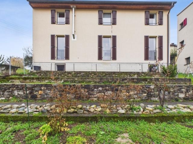 Casa unifamiliare di 4 1/2 locali con appartamentino indipendente di 2 1/2 locali