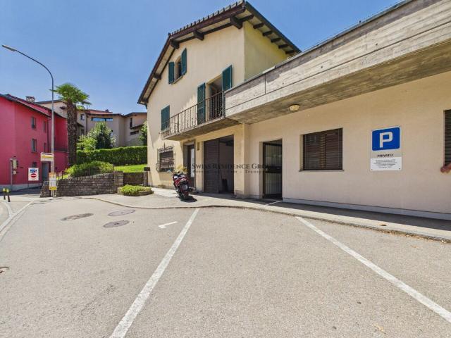Casa unifamiliare di 7 locali con ufficio, ampio giardino e importante potenziale di ampliamento