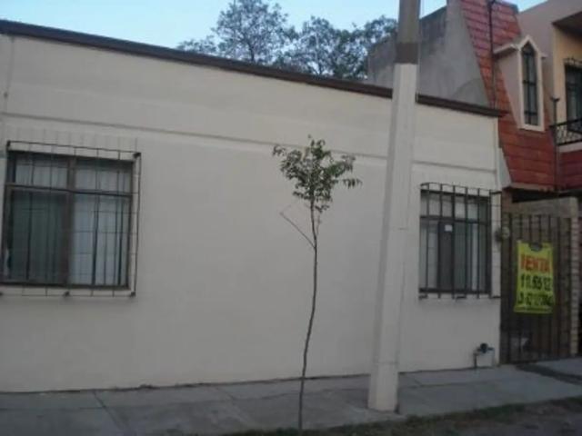 CASA UNIPLANTA EN LAS ARBOLEDAS