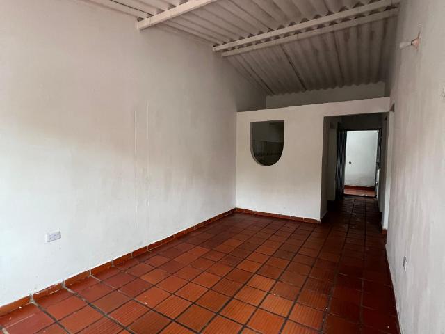 CASA URB. LA CAMPIÑA, Urb. La Campiña, Los Patios