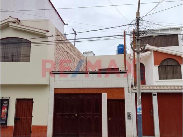 Casa Urbana En Alquiler Zona Centrica