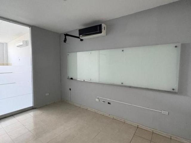 Casa Uso Comercial en Venta Sobre Av Real Cumbres Ideal Local U Oficina