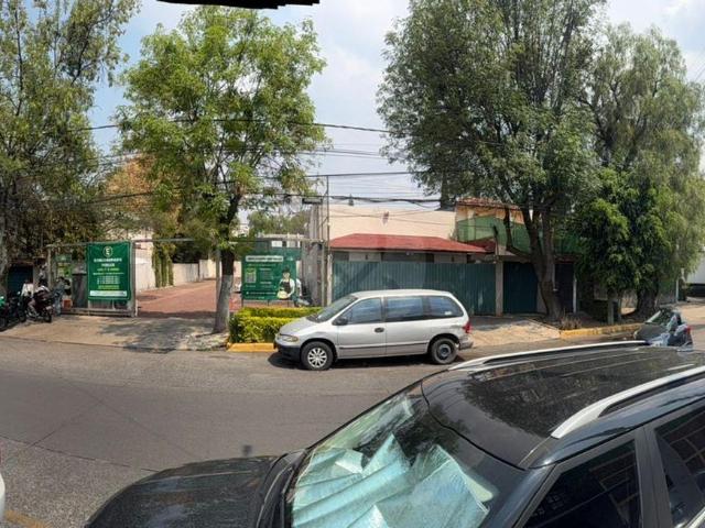 Casa Uso De Suelo en venta en Ciudad Sat?lite