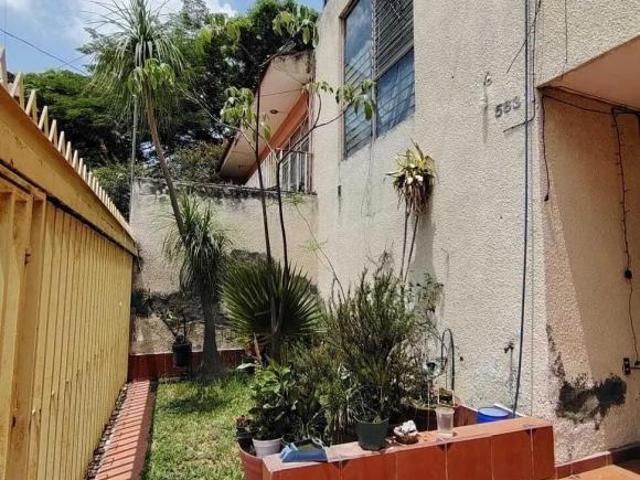 Casa | Uso de Suelo H4 | A Pasos de CUCEI y Tren Ligero L3