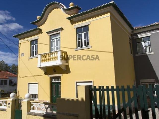 RESERVADO. Casa Valdez. Casa histórica no Centro de Sintra 1º. Piso