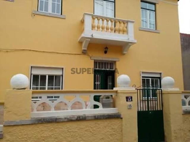Casa Valdez. Casa histórica no Centro de Sintra Andar de Moradia R/C, com logradouro