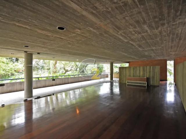 Casa à venda na Cidade Jardim, 3 quartos, 3 suítes, 6 vagas de garagem