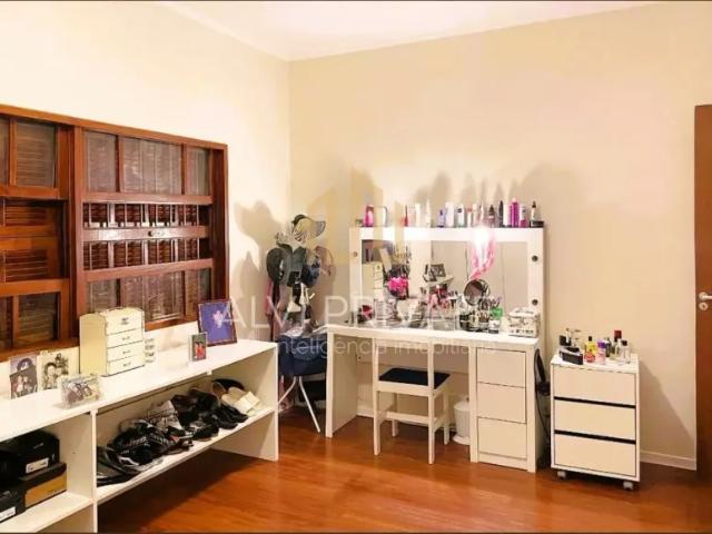 Casa à Venda no Alto da Lapa | 560 m² | 5 Dormitórios | 2 Suítes | 4 Vagas de Garagem