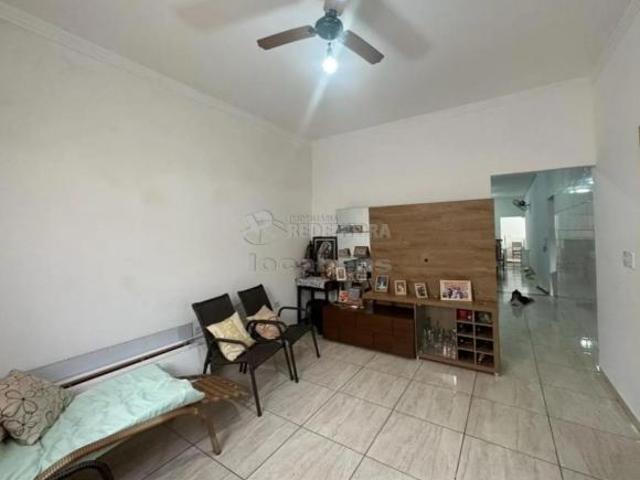 Casa Venda com 03 dormitórios no Residencial Regissol II