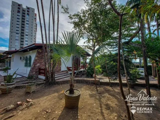 Casa de alto padrão no Aleixo com 4 suítes terreno 1100 m² próxima ao TJAM