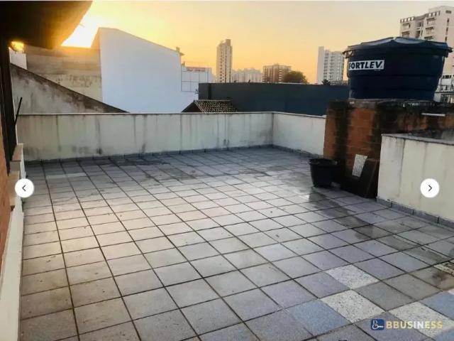 Casa à venda com 3 quartos, Centro, Campos dos Goytacazes, RJ