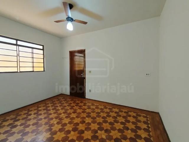 Casa à venda e aluguel na Vila Hilst com 4 quartos