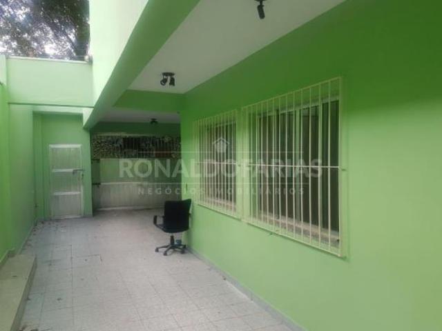 Casa Venda em Interlagos com 4 Dormitórios 1 Suíte e 4 Vagas de Garagem