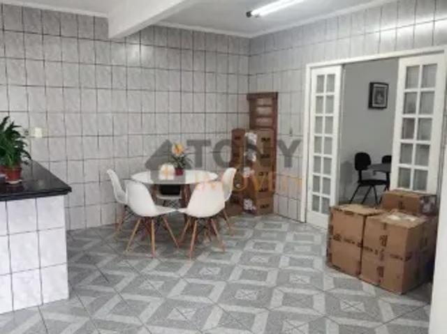 Casa à venda, 03 quartos, sendo 01 suíte e 07 vagas no bairro Ipiranga São José SC