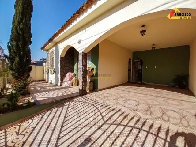 Casa à venda, 3 quartos, 1 suíte, 4 vagas, Das Oliveiras Divinópolis/MG