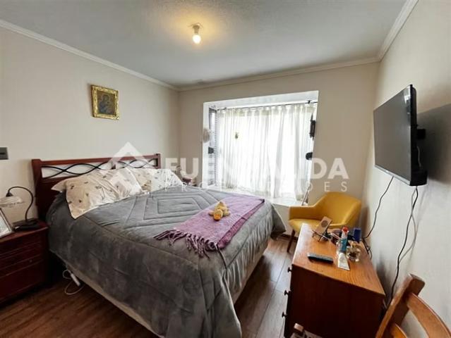 Casa Vendo 3D 3B 4 estacionamientos amplio patio en Peñaflor | 3 dormitorios por 4400.00 en Peñaflor