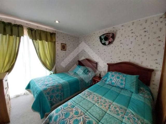 Casa venta Mantagua 4D 4B Piscina climatizada | 4 dormitorios por 13500.00 en Concón