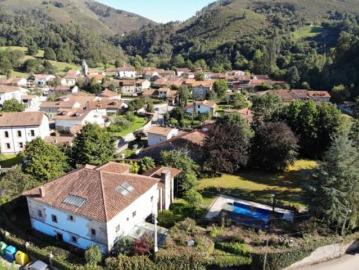 Herrera de Ibio, Cantabria - Jardín, Piscina