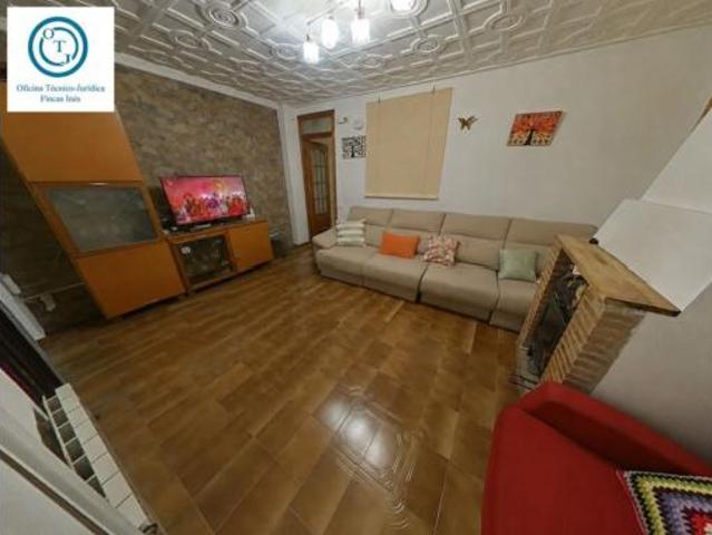 Casa Venta Mollet del Vallès, Col·legis Nous