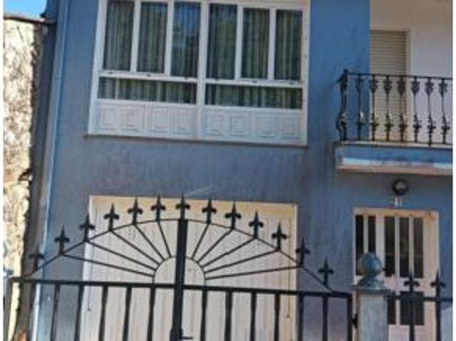 Casa Venta Outes, Aspera Cruceiro de Roo, O