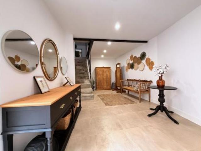 Casa Venta Oliva, Nucli Urbà