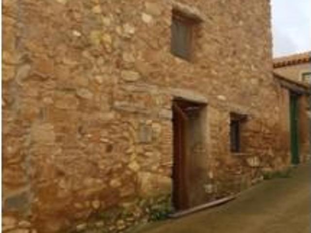 Casa Venta Ólvega, Muro