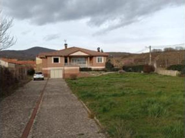 Casa Venta Aguilar de Campoo, Villavega de Aguilar
