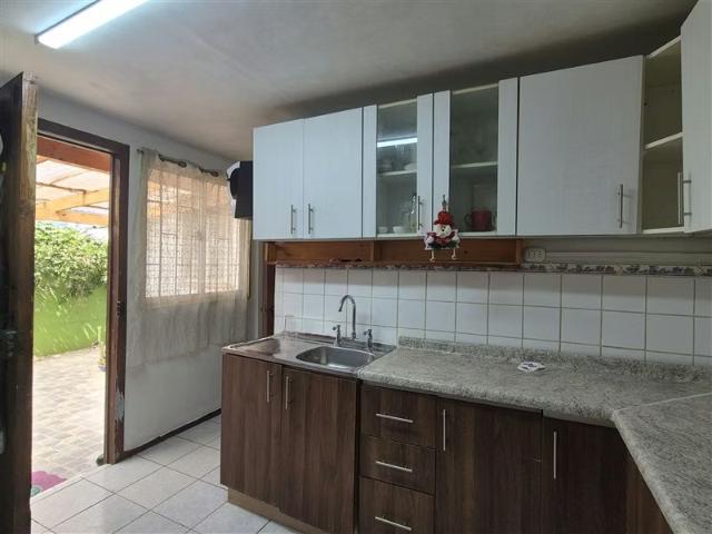 Casa venta aislada 2 dormitorios sector sur, Villa Alemana | 2 dormitorios por 1900.00 en Villa Alemana