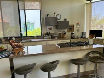 Casa Venta al Surponiente en Jardines de la Fuentes en Aguascalientes