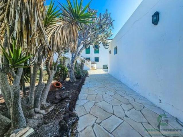 Casa Venta Arico, Abades