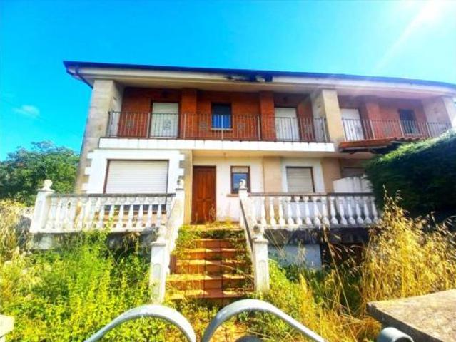 Casa Venta Arnuero, Castillo