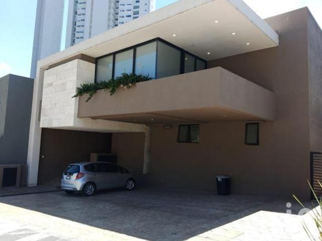 CASA VENTA BOSQUE REAL
