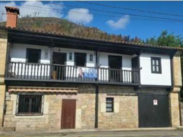 Terán, Cantabria - Plaza aparcamiento