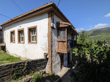 San Vicente de Toranzo, Cantabria - Jardín